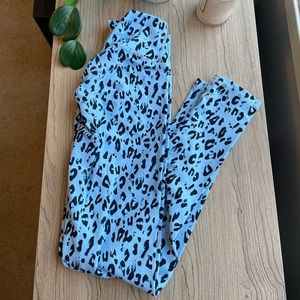 Muscle Nation Blue Leopard Scrunch Leggings